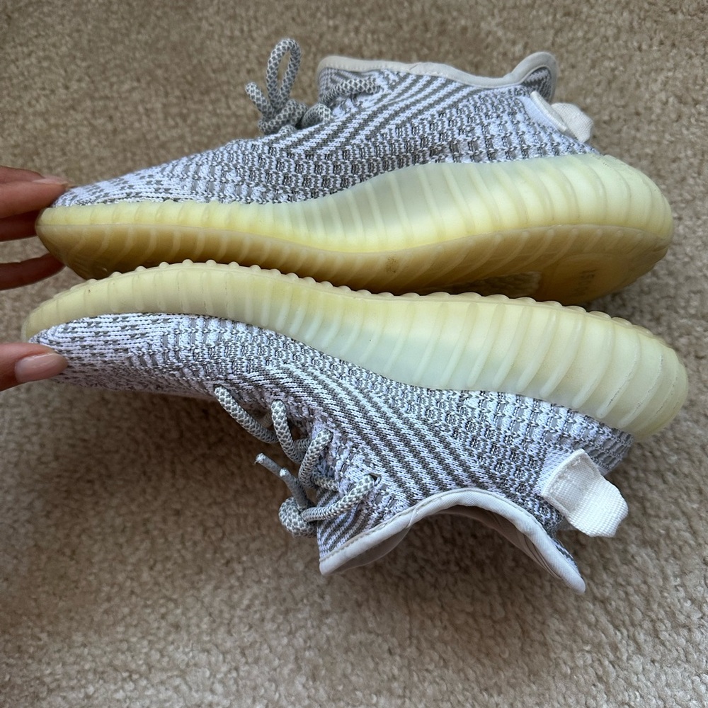 Adidas Yeezy Boost 350 V2 Sneakers - Picture 6 of 8